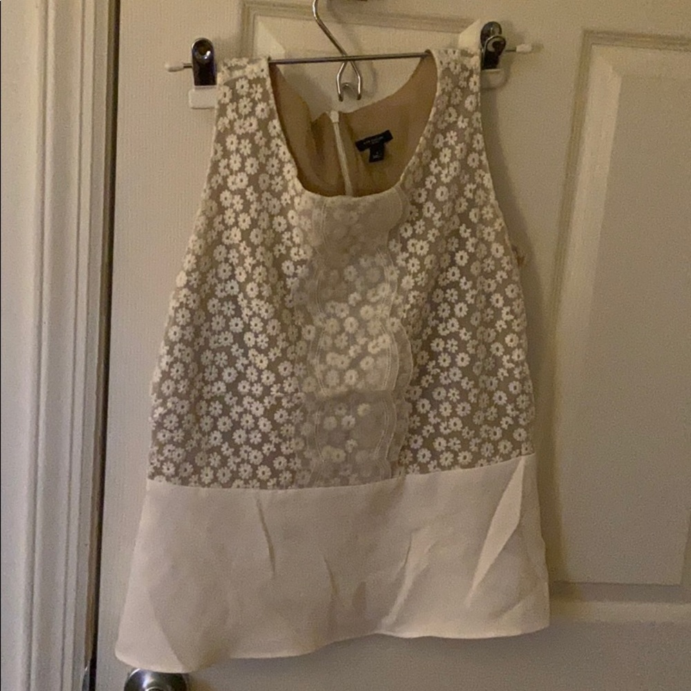 Sleeveless blouse